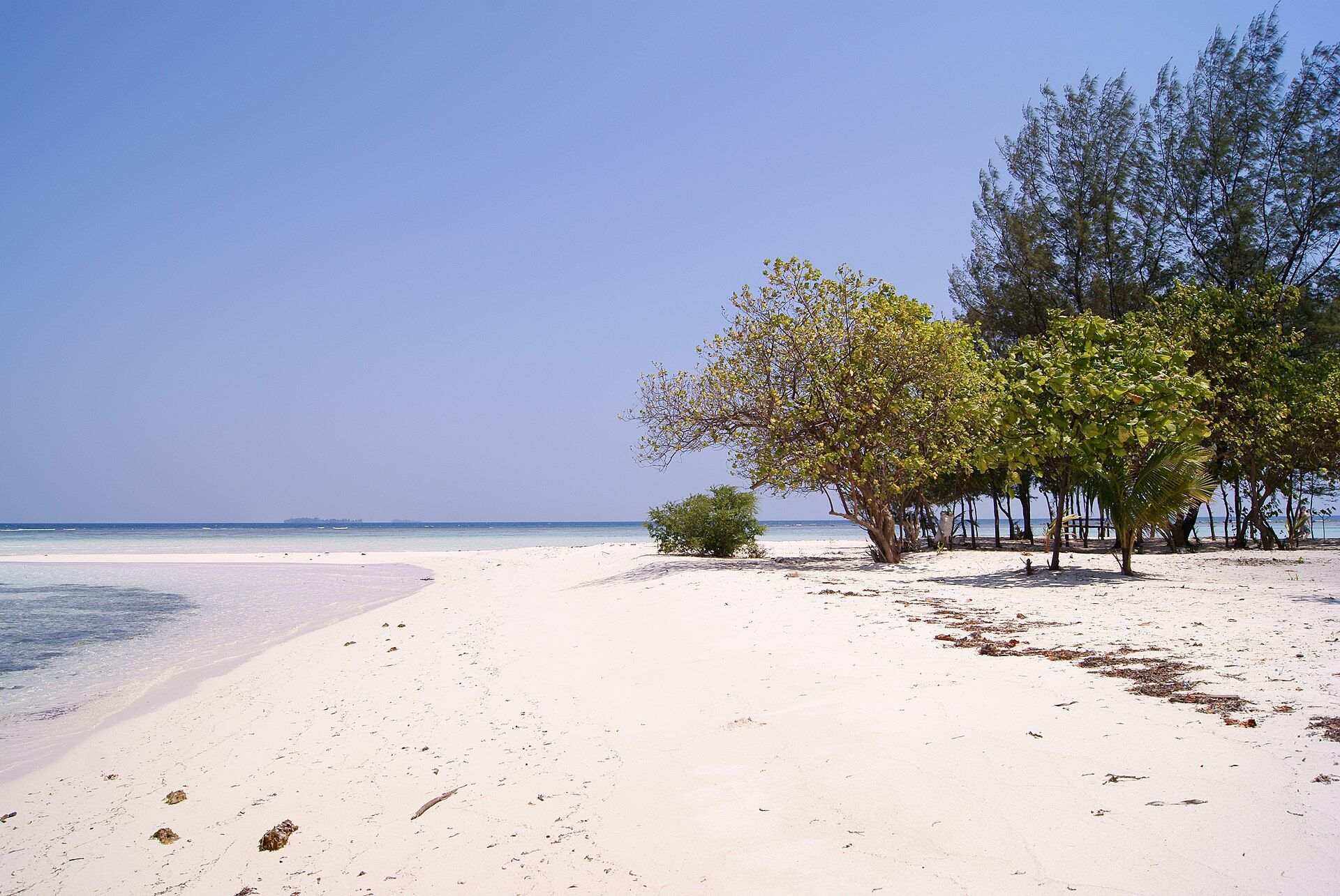 Pulau Cemara Kecil di Karimunjawa